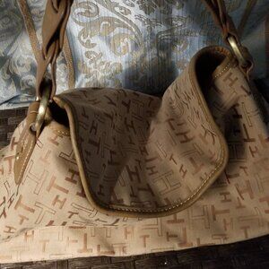 Tommy Hilfiger Stylish Tan Monogram Shoulder Bag. Open To Offers